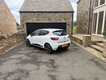 Used Renault Clio 2017 for sale - 79855221: Photo