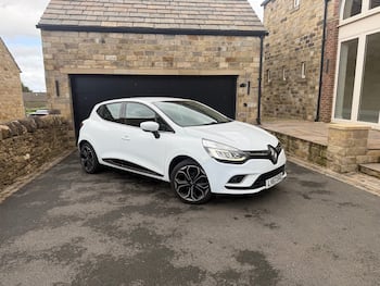 Used Renault Clio 2017 for sale - 79855221: Photo