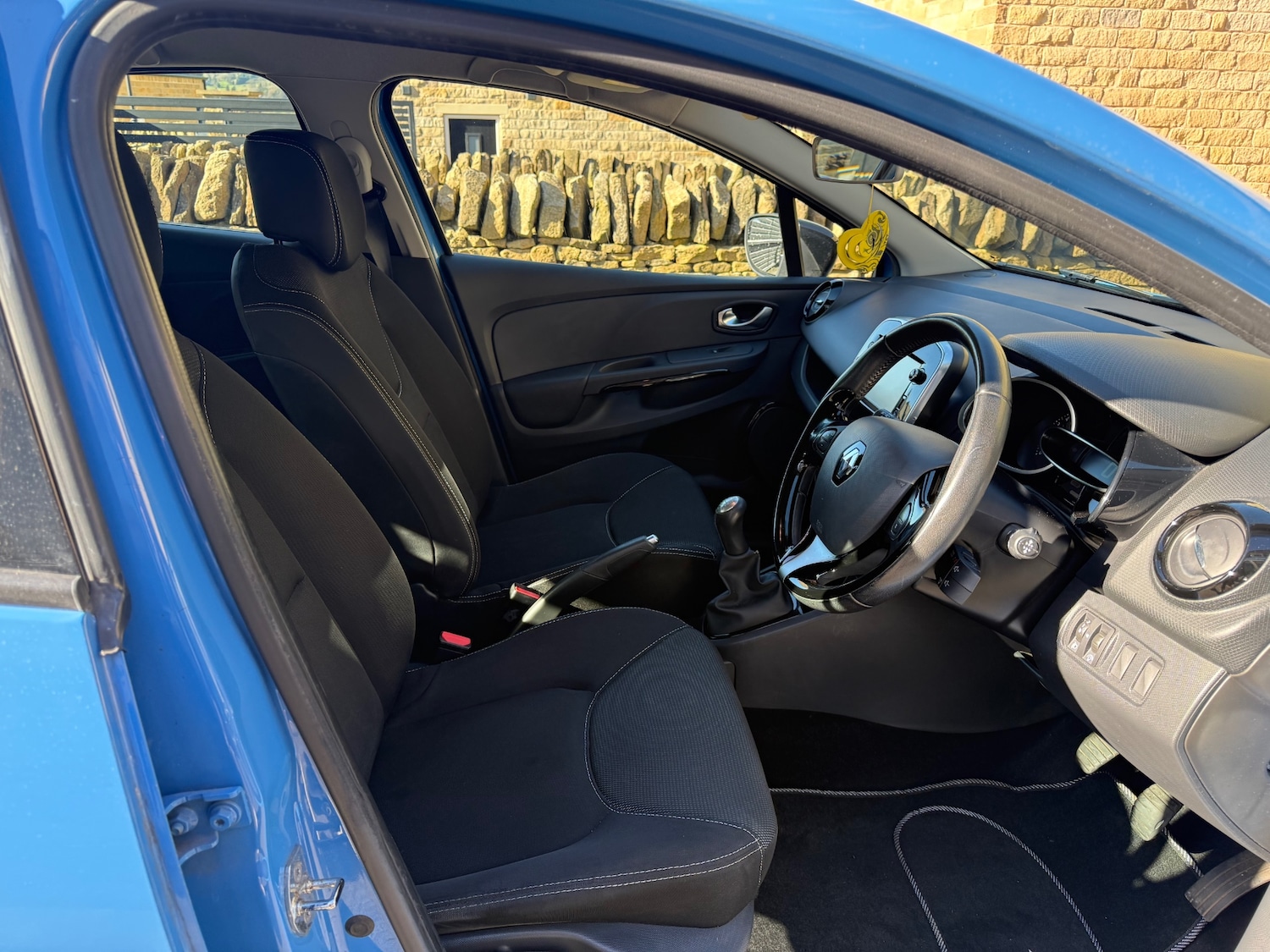 Used Renault Clio 2015 for sale - 77930455: Photo 16