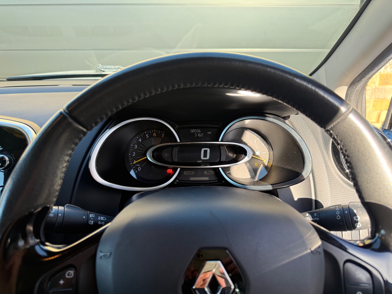 Used Renault Clio 2015 for sale - 77930455: Photo 20