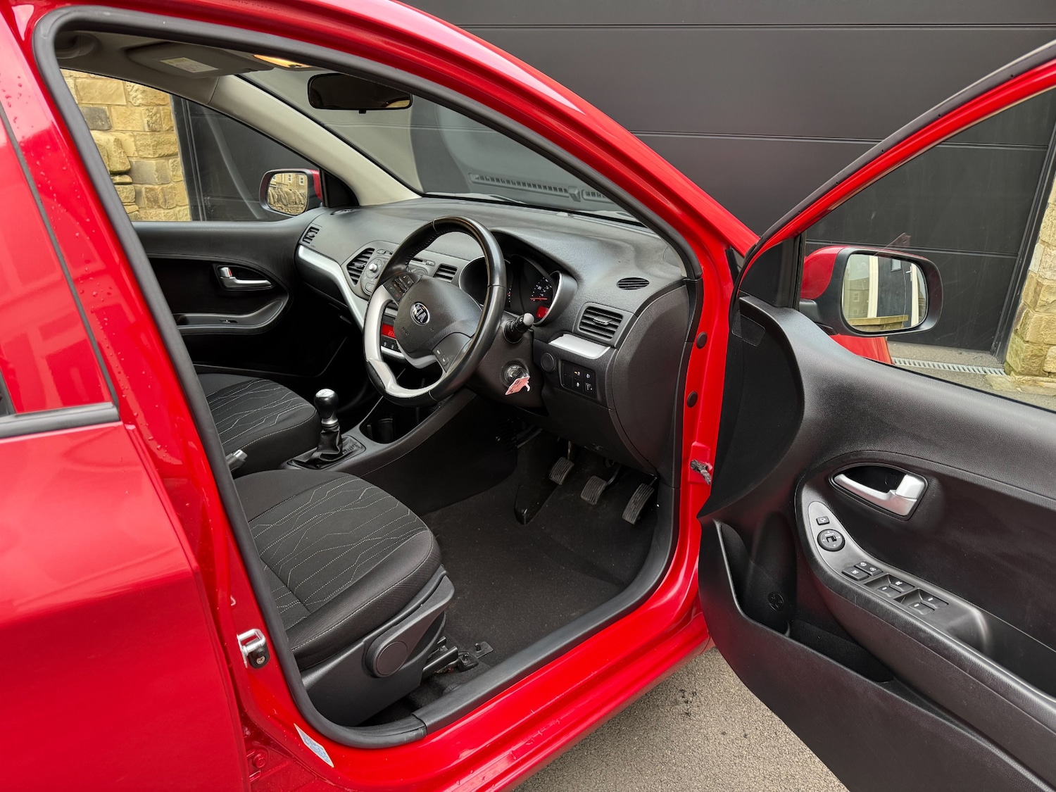 Used Kia Picanto 2016 for sale - 76736136: Photo 3