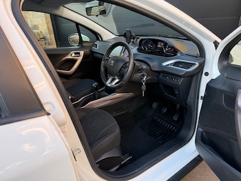 Used Peugeot 2008 2014 for sale - 78446064: Photo