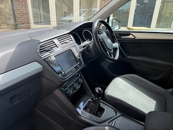 Used Volkswagen Tiguan 2017 for sale - 78804892: Photo