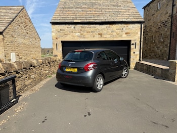 Used Peugeot 208 2013 for sale - 79549121: Photo