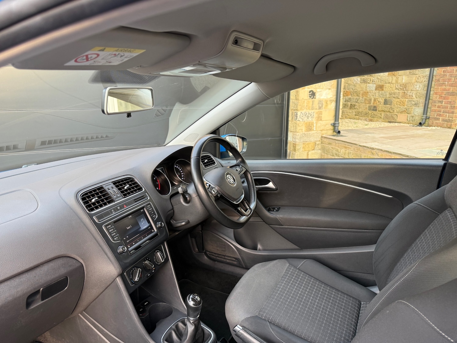 Used Volkswagen Polo 2014 for sale - 77968945: Photo 3