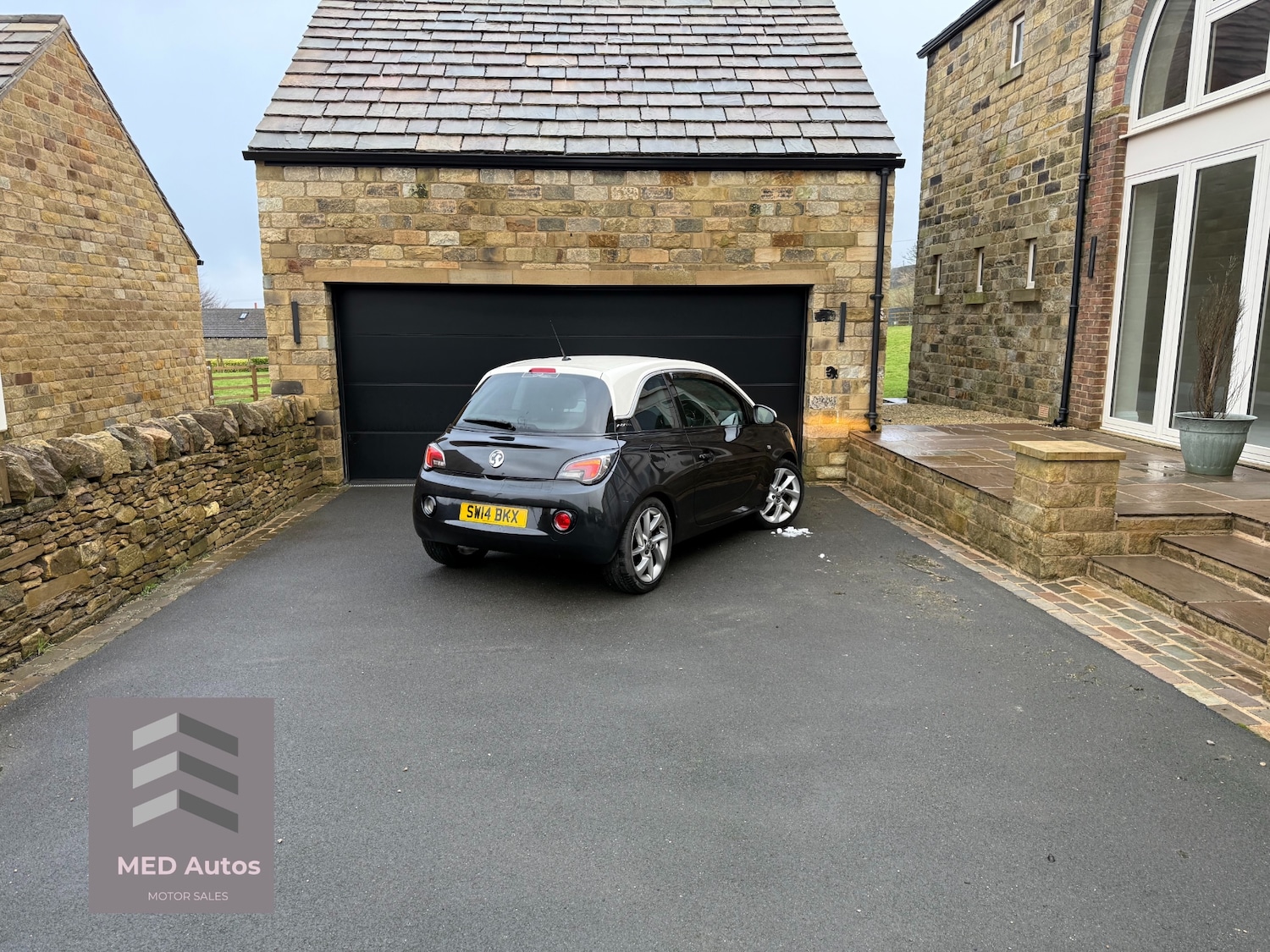 Used Vauxhall ADAM 2014 for sale - 77432935: Photo 2