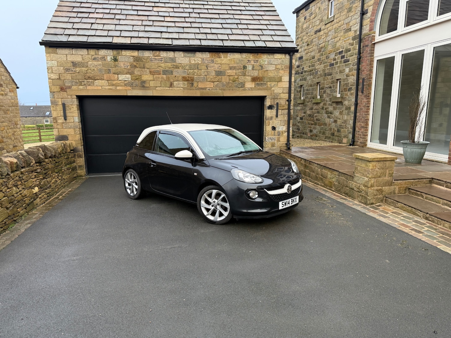 Used Vauxhall ADAM 2014 for sale - 77432935: Photo 4