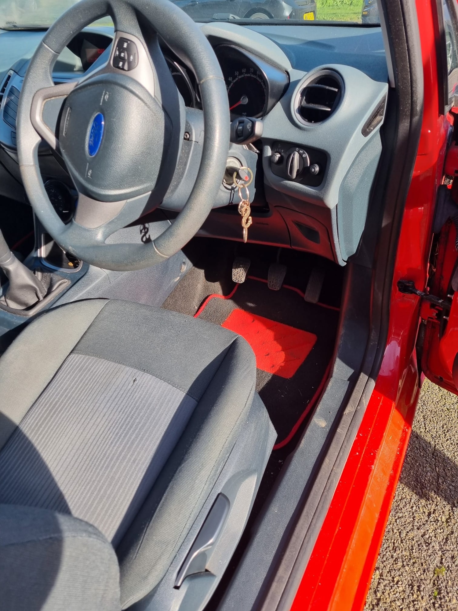 Used Ford Fiesta 2010 for sale - 77697828: Photo 4