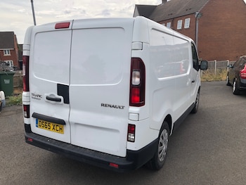 Used Renault Trafic 2015 for sale - 79392077: Photo
