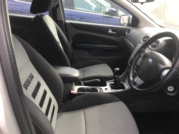 Used Ford Focus 2009 for sale - 75252730: Photo 9