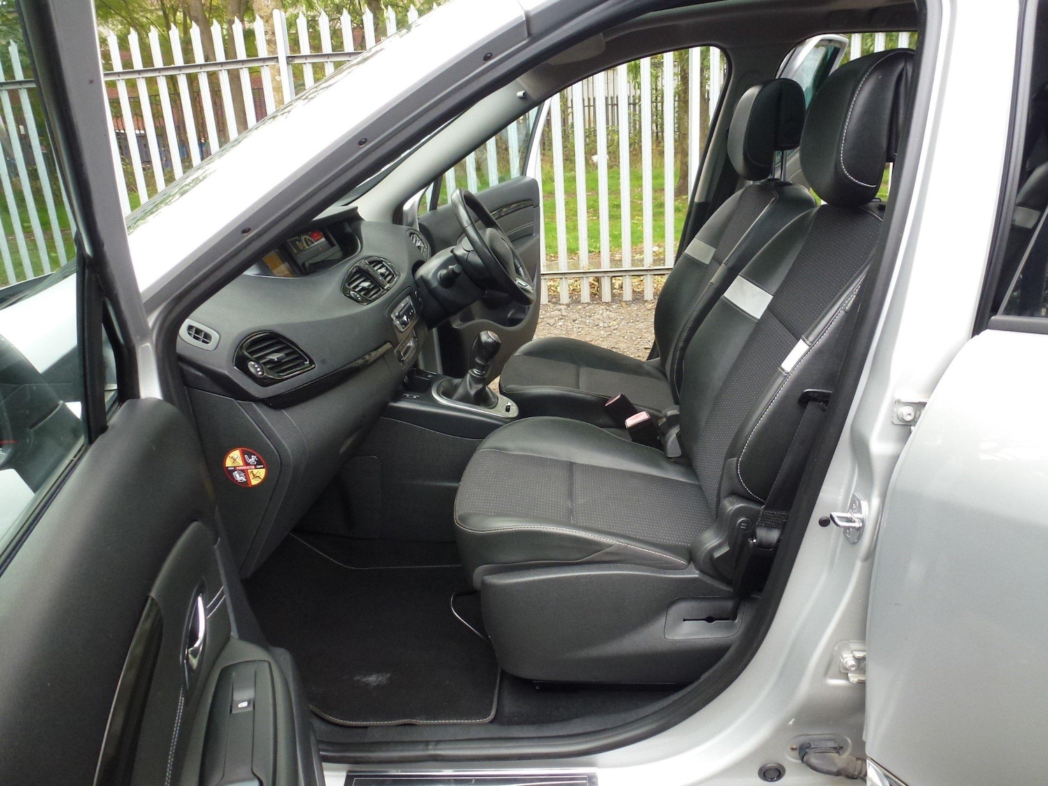 Used Renault Grand Scenic 2013 for sale - 77046314: Photo 9