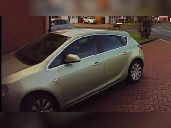 Used Vauxhall Astra 2012 for sale - 77228345: Photo