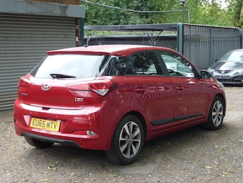 Used Hyundai i20 2015 for sale - 77127772: Photo