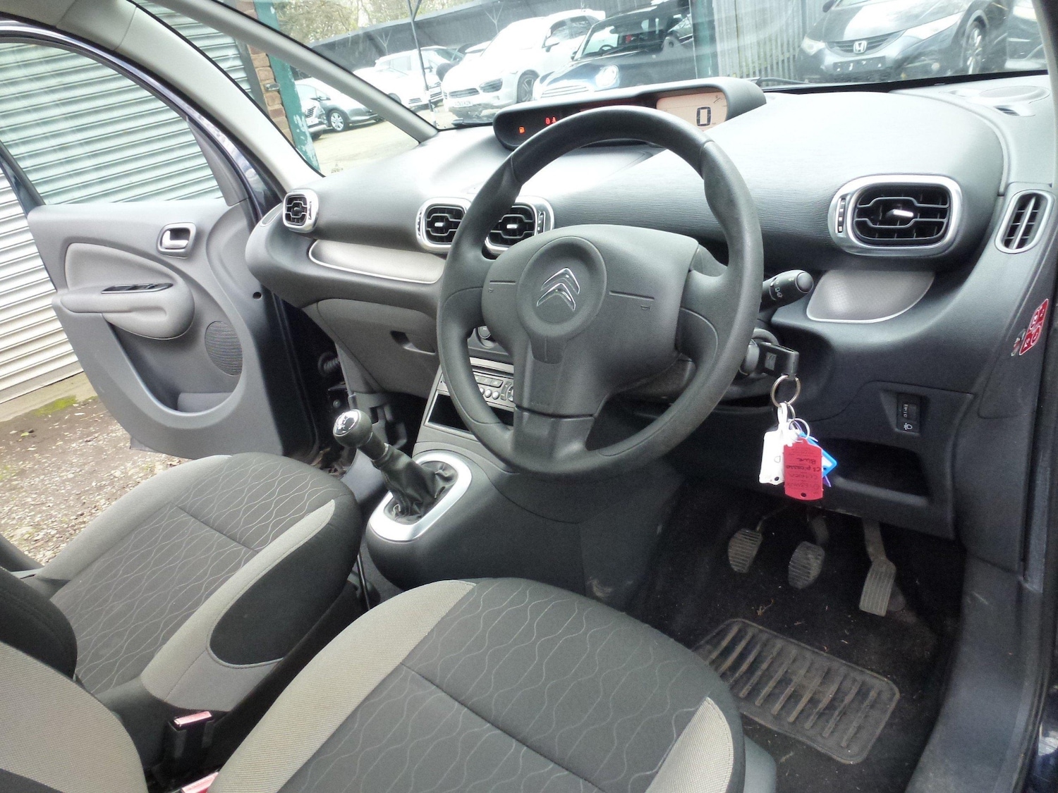 Used Citroen C3 Picasso 2014 for sale - 76785305: Photo 9