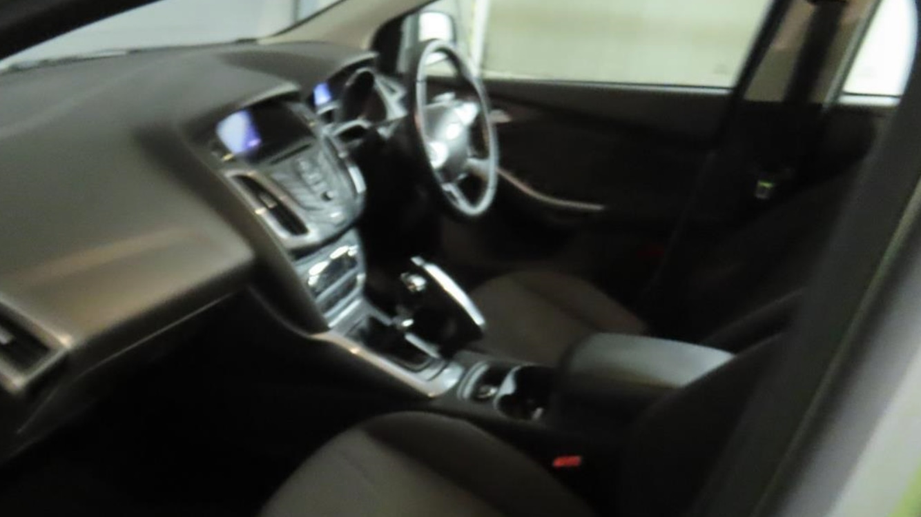 Used Ford Focus 2011 for sale - 76713401: Photo 2