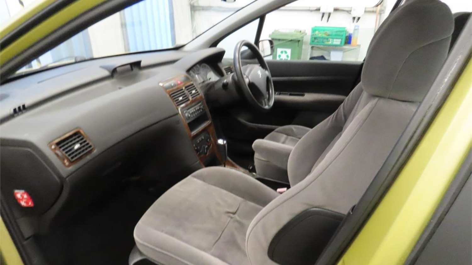 Used Peugeot 307 2003 for sale - 77906750: Photo 2