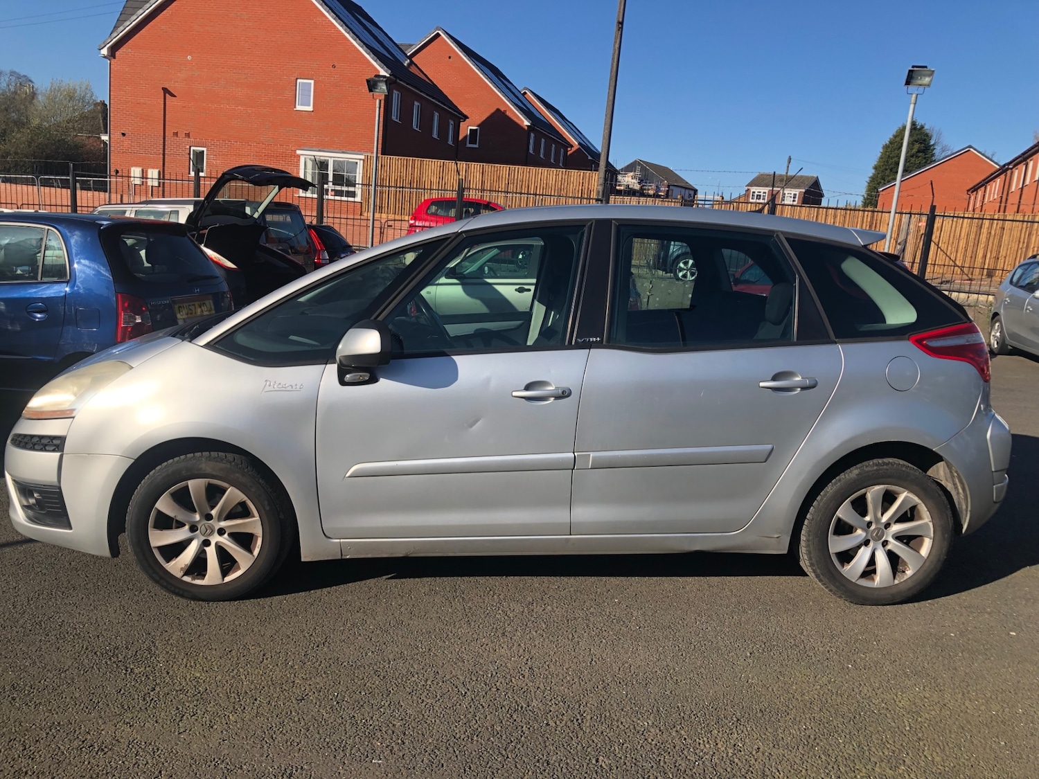 Used Citroen C4 Picasso 2008 for sale - 77917796: Photo 4
