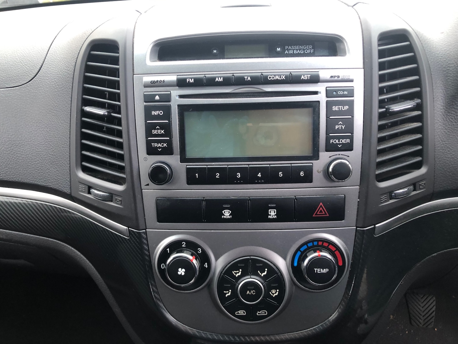 Used Hyundai Santa Fe 2010 for sale - 77198577: Photo 13