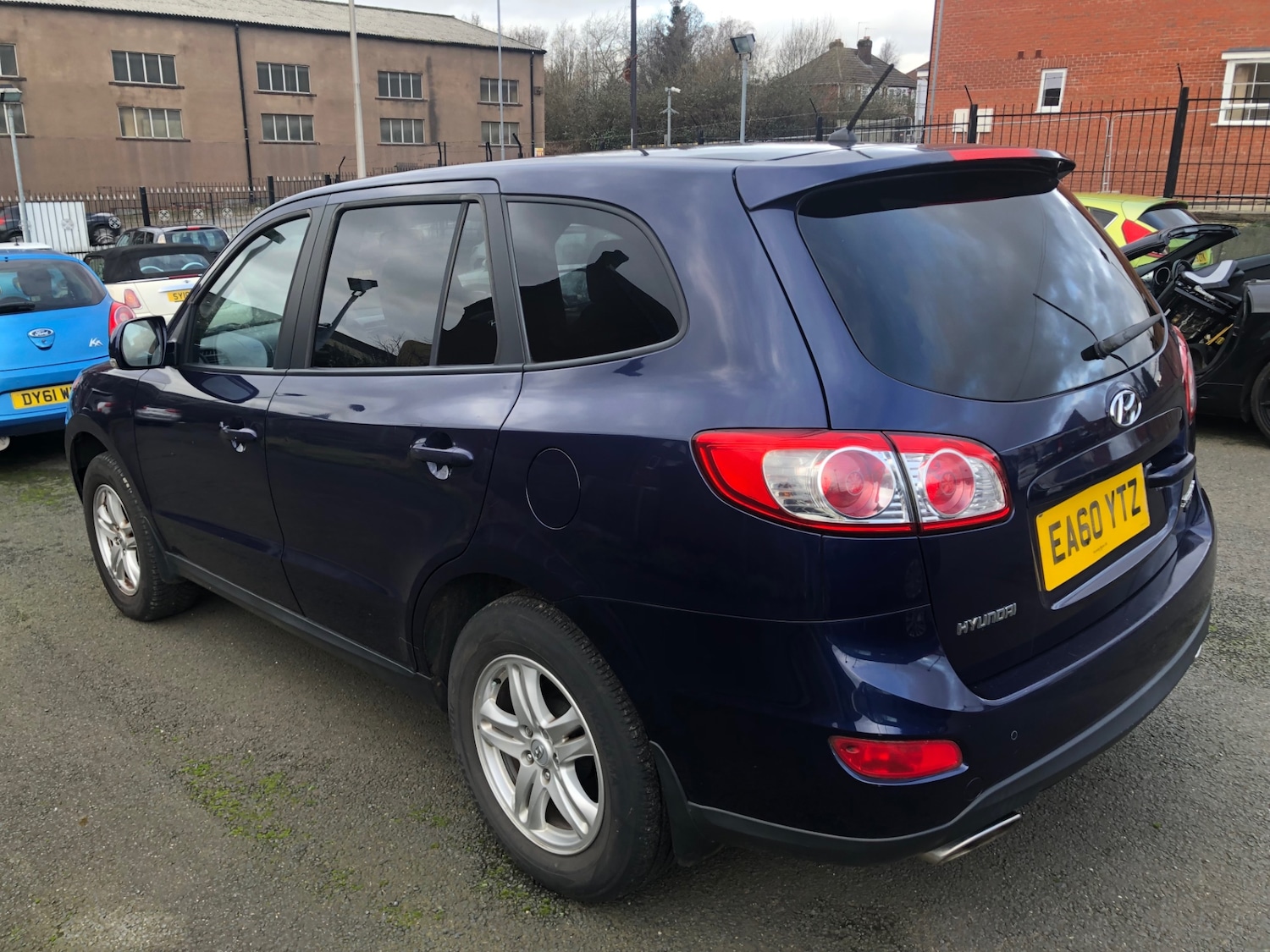 Used Hyundai Santa Fe 2010 for sale - 77198577: Photo 3