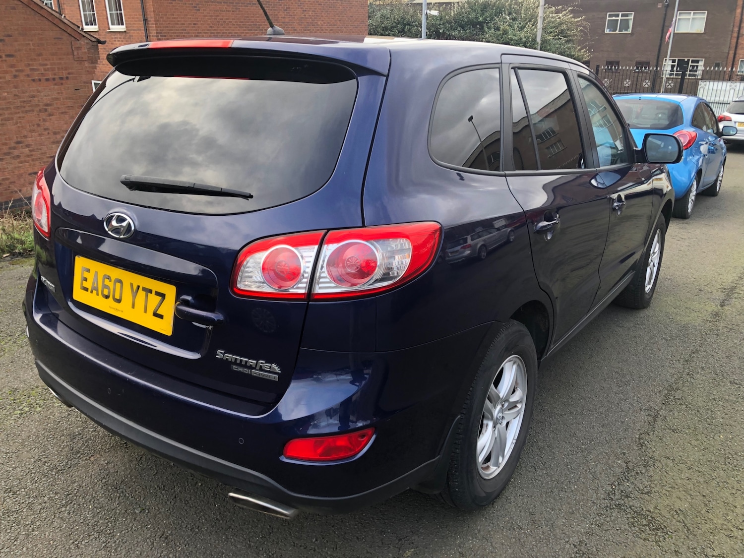 Used Hyundai Santa Fe 2010 for sale - 77198577: Photo 4