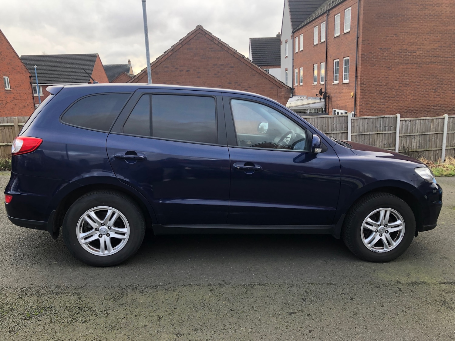 Used Hyundai Santa Fe 2010 for sale - 77198577: Photo 5