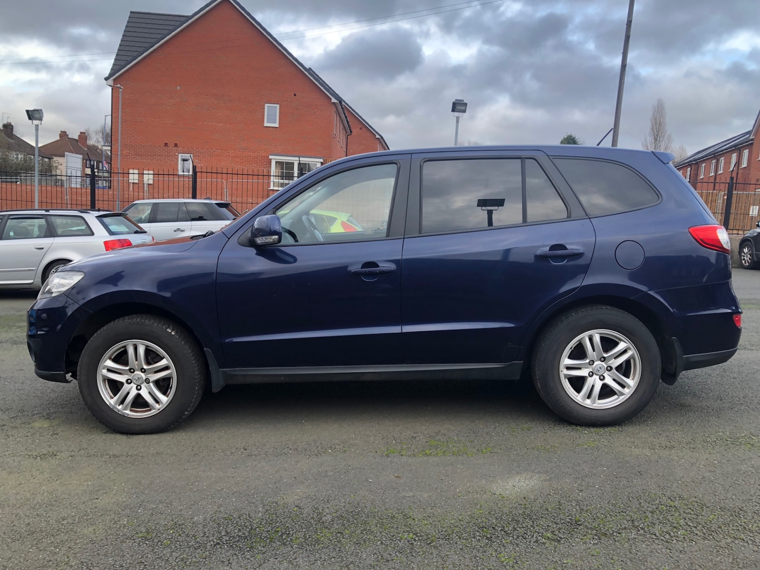 Used Hyundai Santa Fe 2010 for sale - 77198577: Photo 7