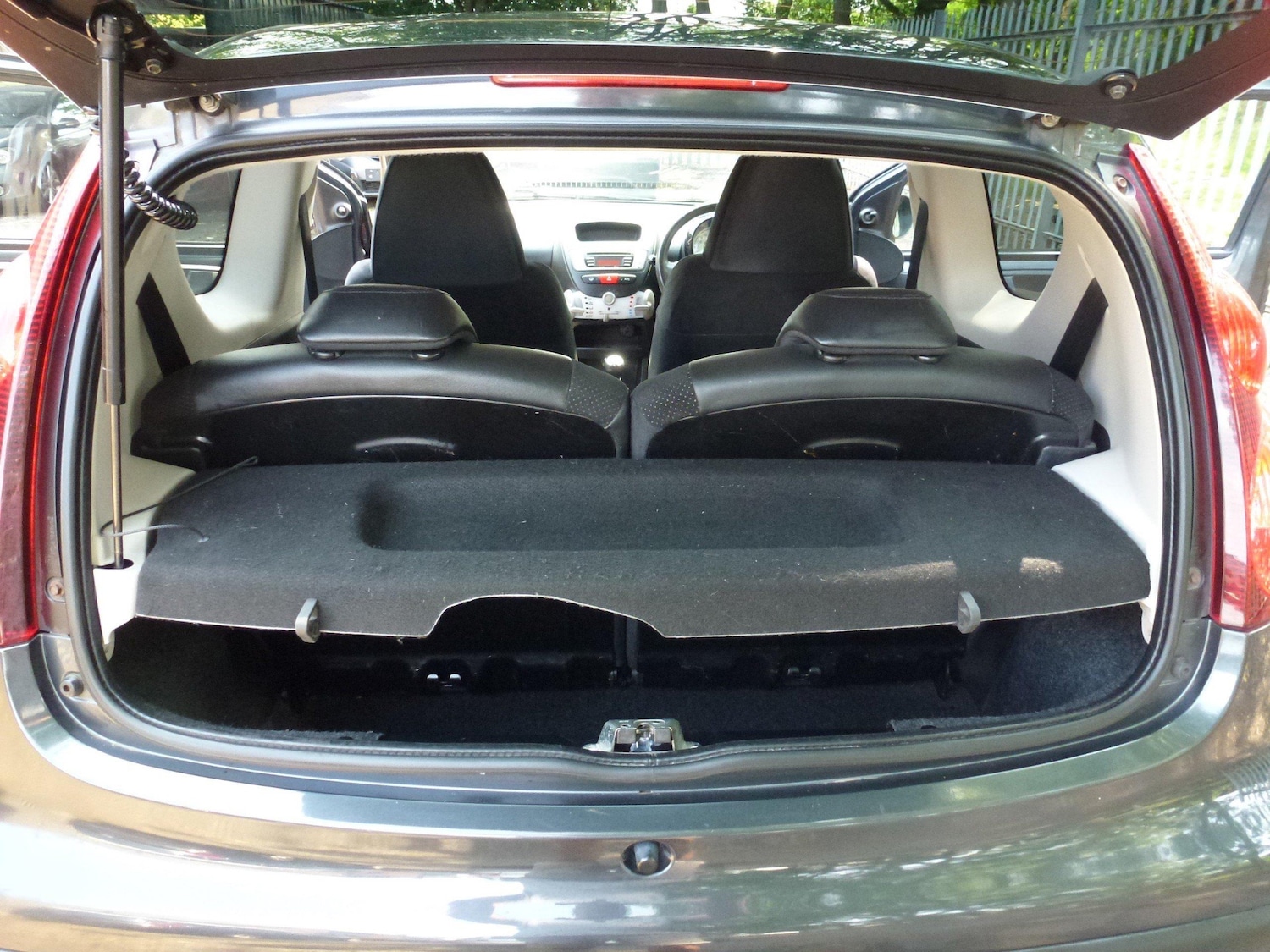 Used Peugeot 107 2013 for sale - 77465924: Photo 16