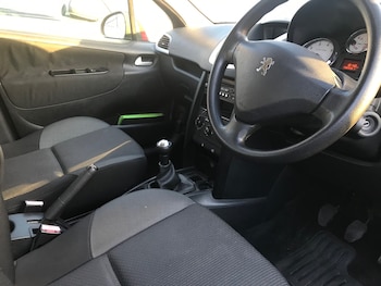 Used Peugeot 207 2009 for sale - 76218917: Photo 3