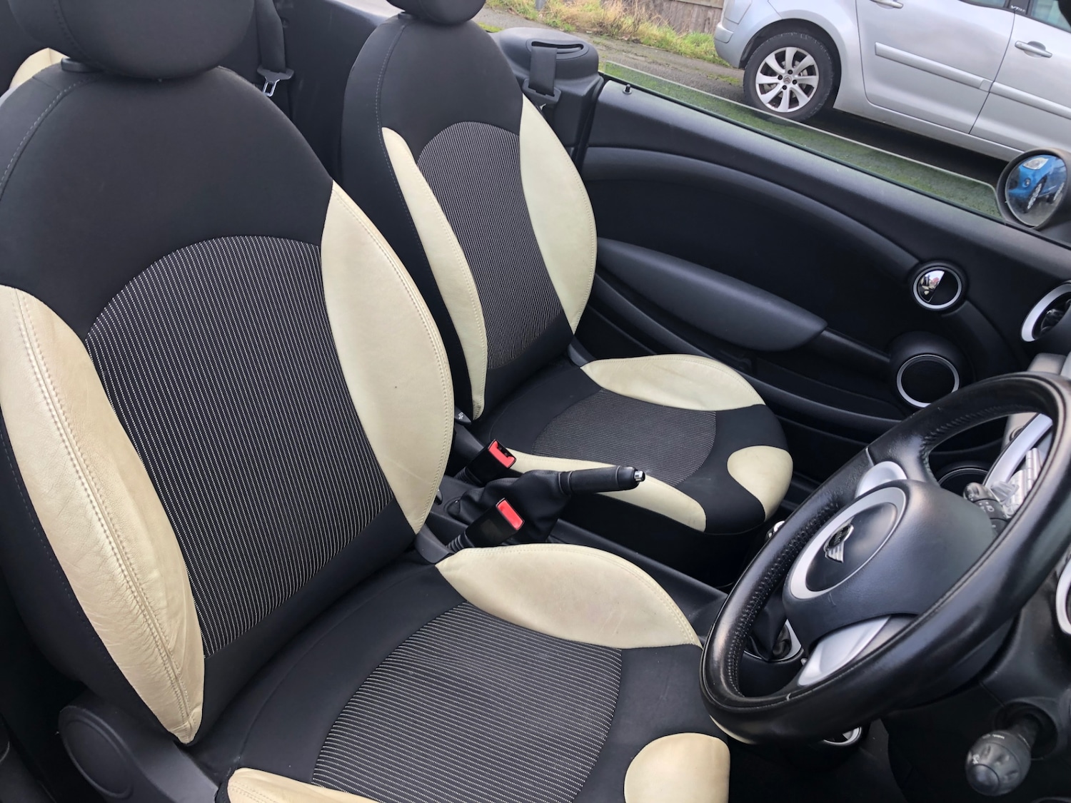 Used MINI Convertible 2010 for sale - 77248332: Photo 10