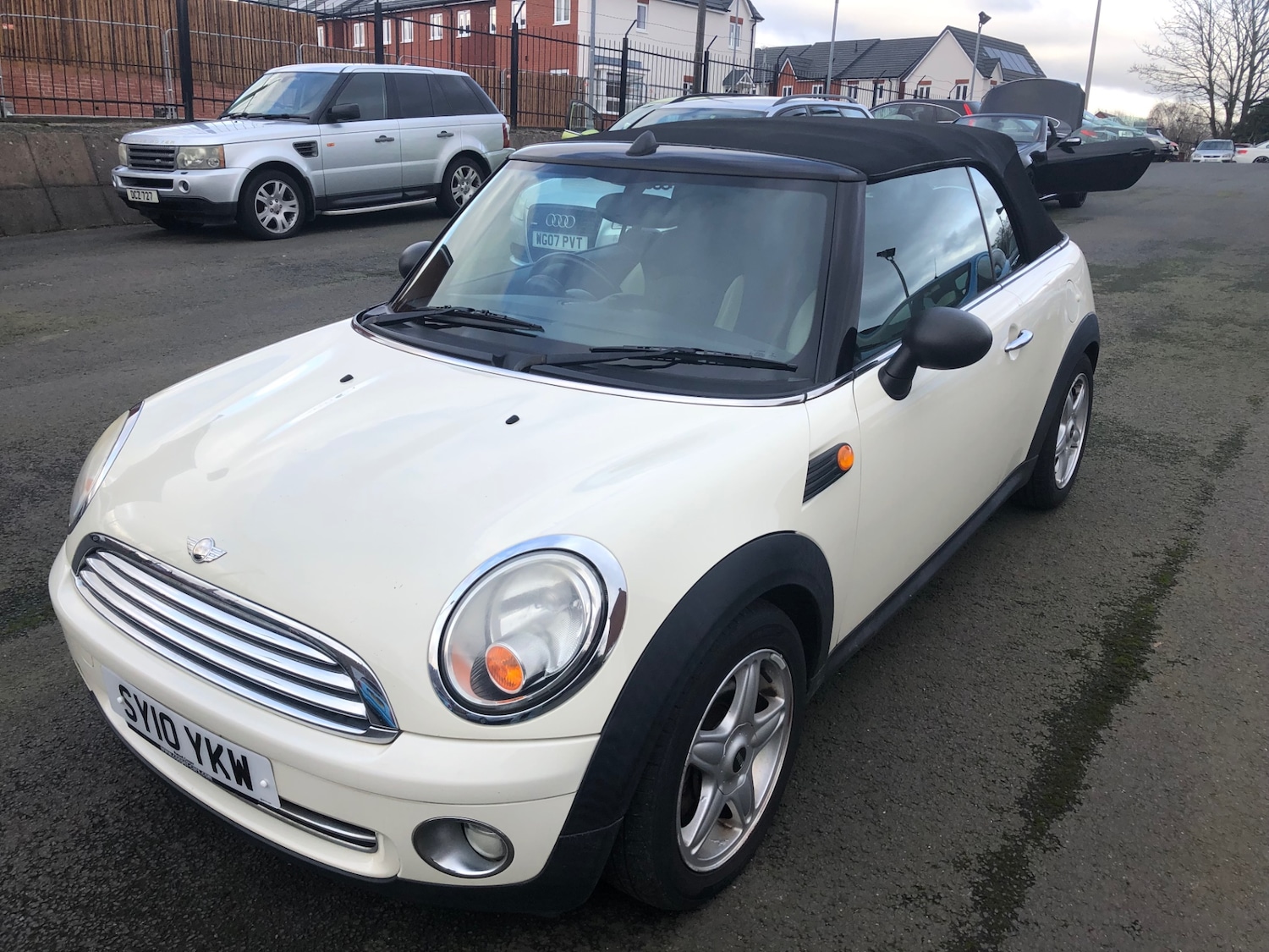 Used MINI Convertible 2010 for sale - 77248332: Photo 16
