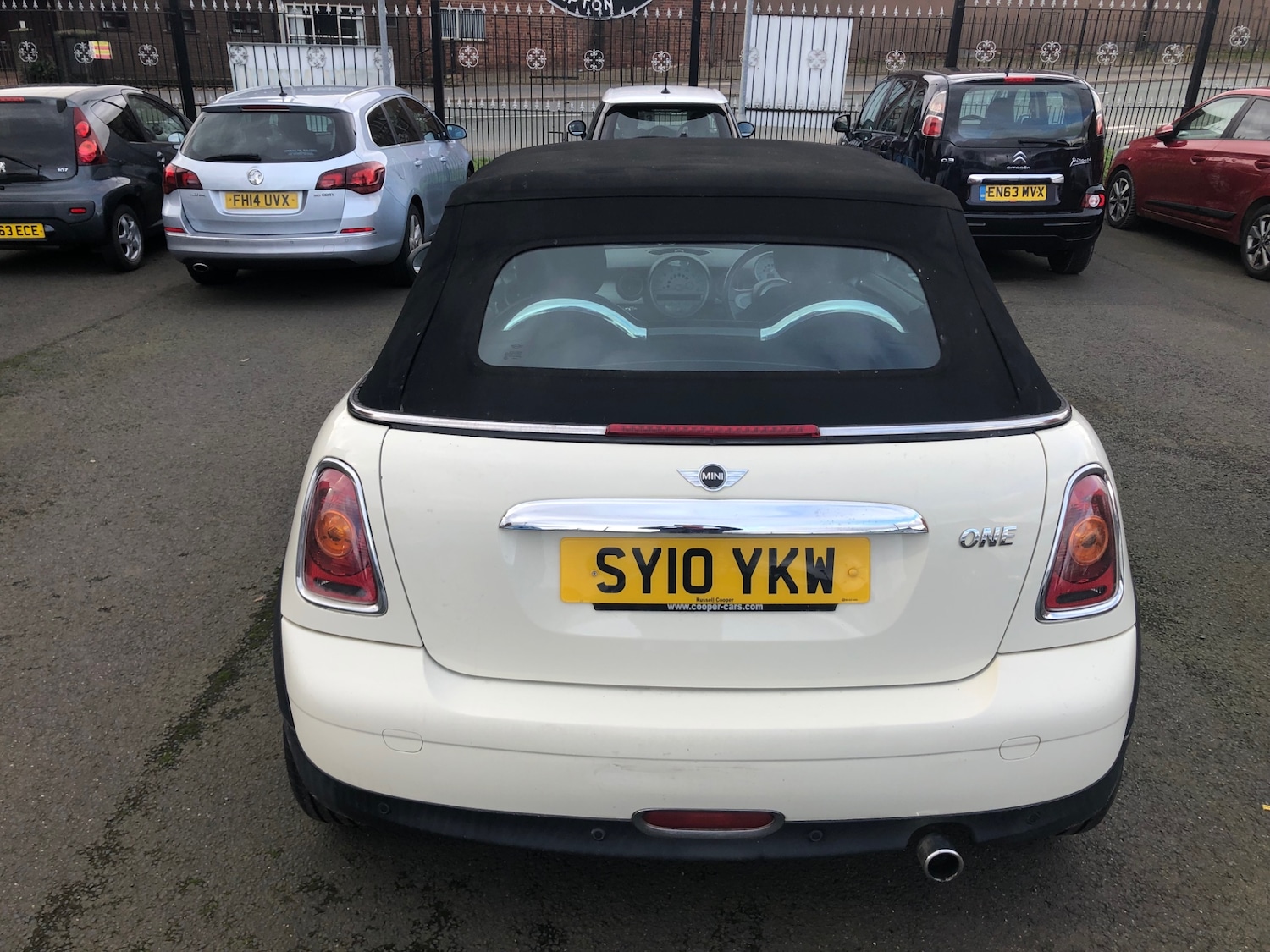 Used MINI Convertible 2010 for sale - 77248332: Photo 19