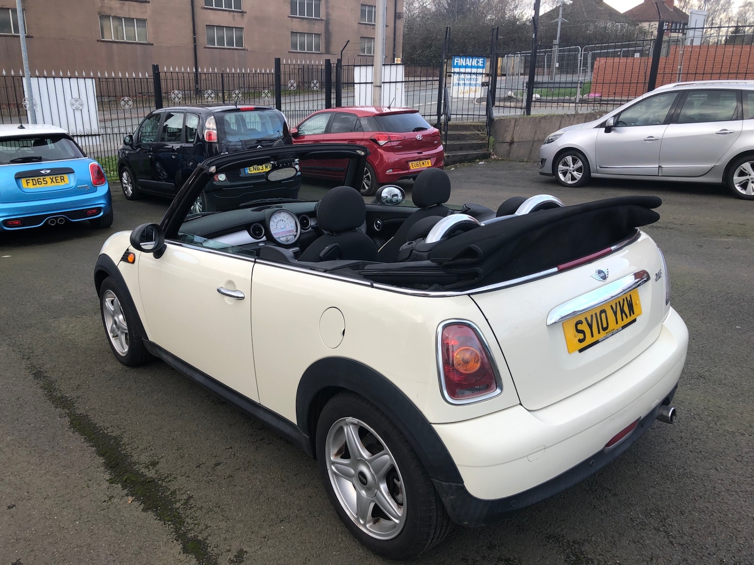 Used MINI Convertible 2010 for sale - 77248332: Photo 3