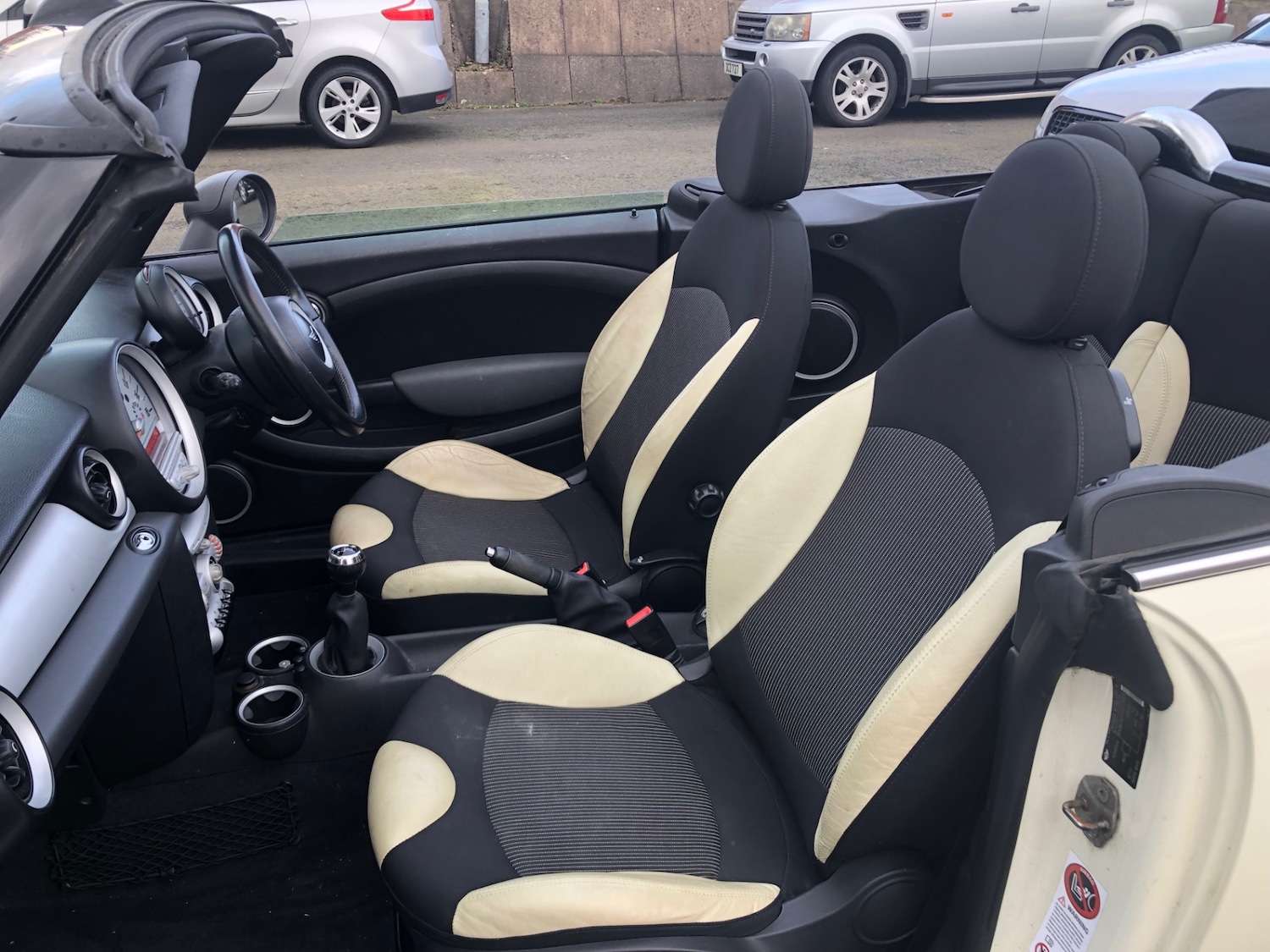 Used MINI Convertible 2010 for sale - 77248332: Photo 8