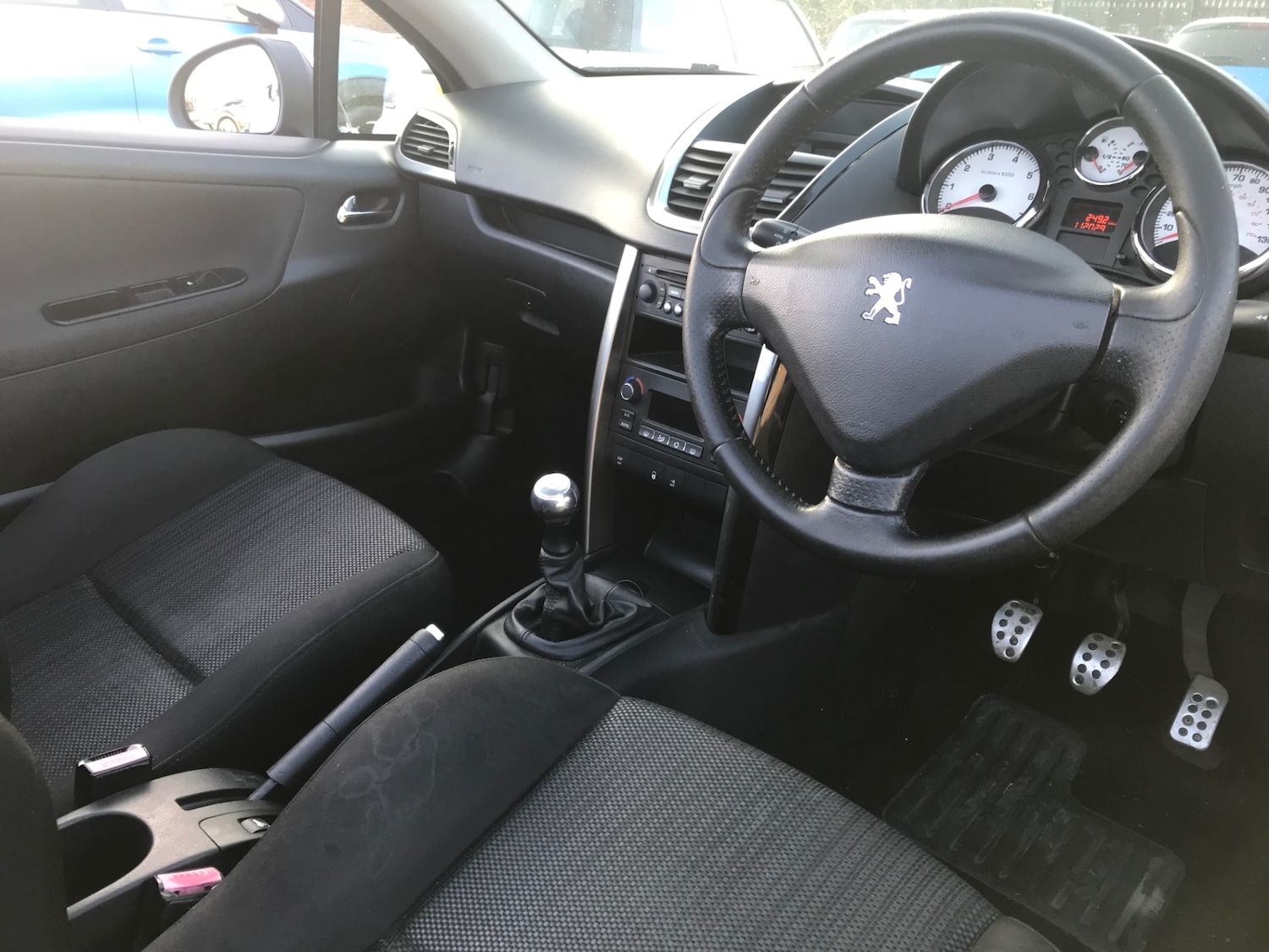 Used Peugeot 207 2010 for sale - 76855450: Photo 6