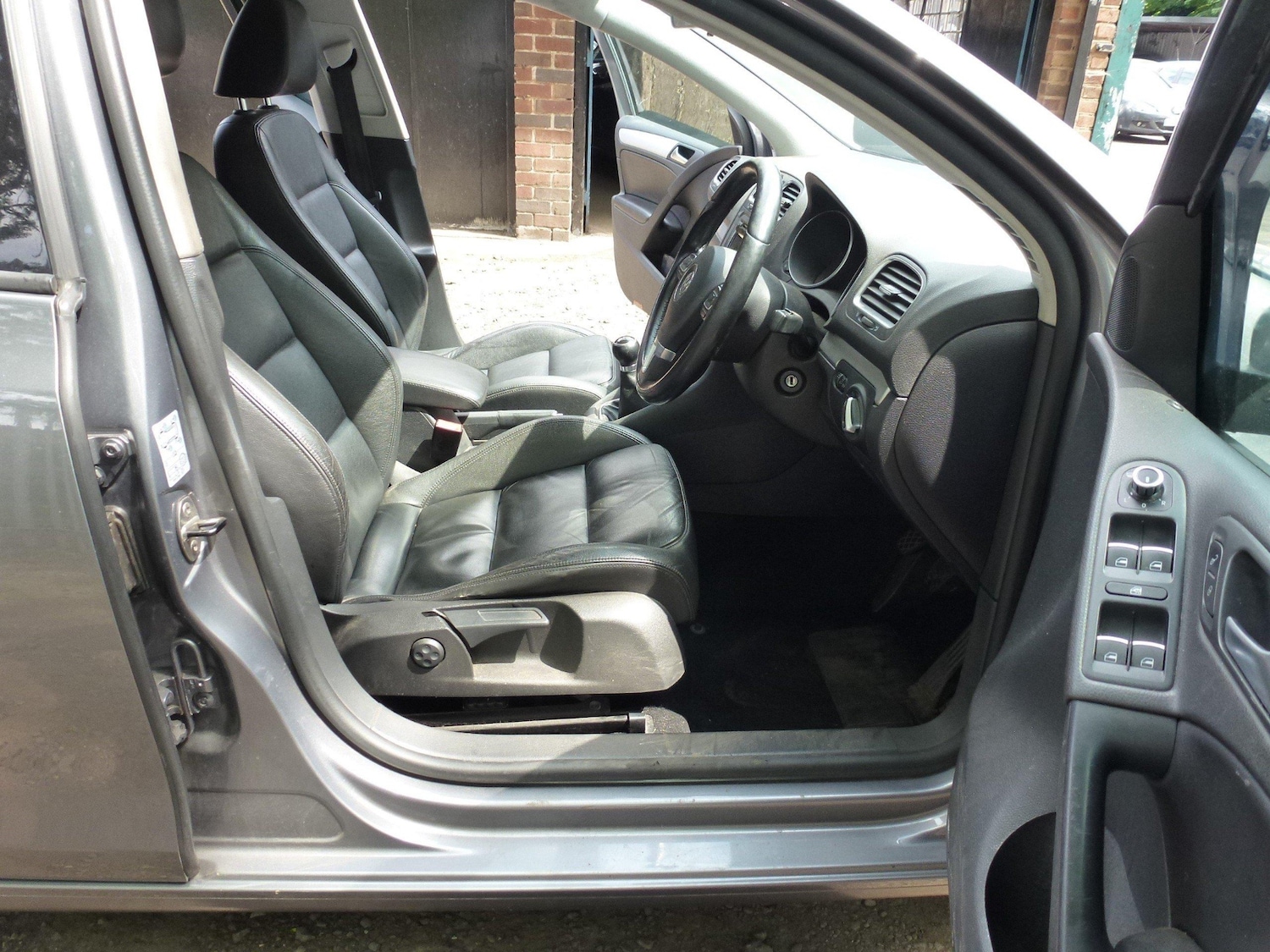 Used Volkswagen Golf 2012 for sale - 77275003: Photo 9