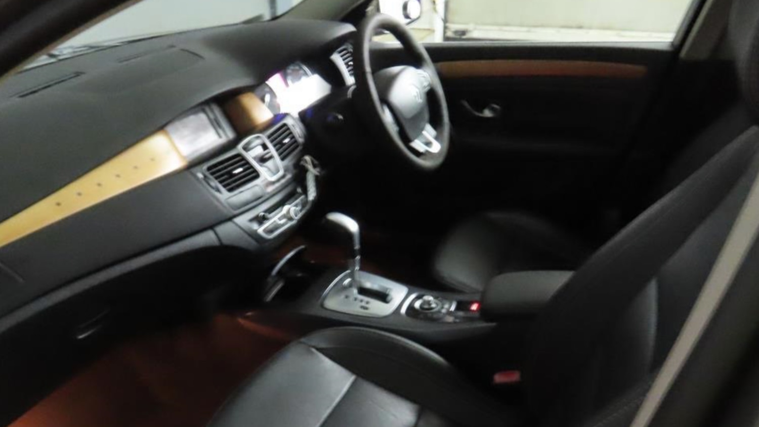 Used Renault Laguna 2010 for sale - 77127795: Photo 2