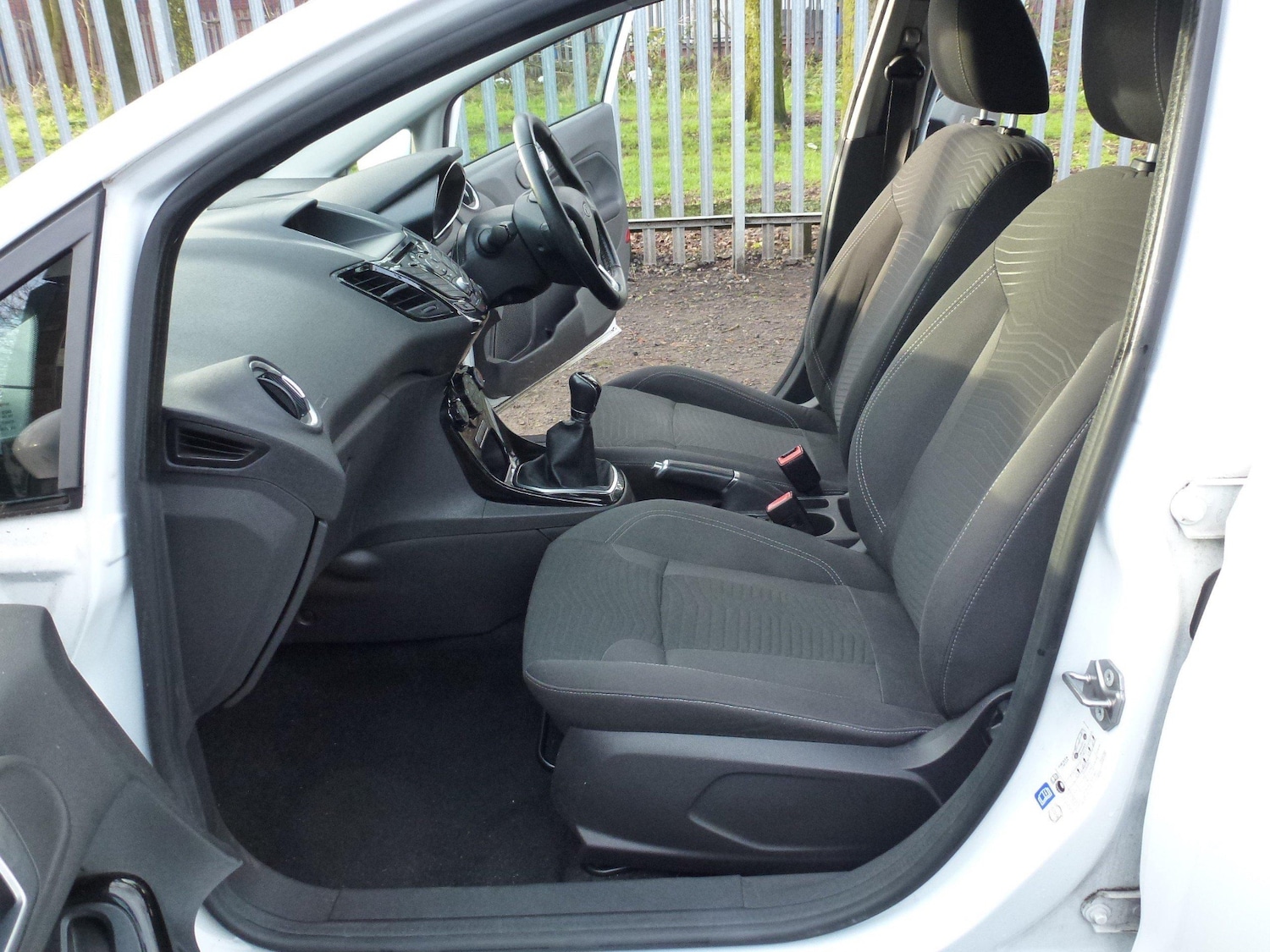 Used Ford Fiesta 2015 for sale - 77049346: Photo 12