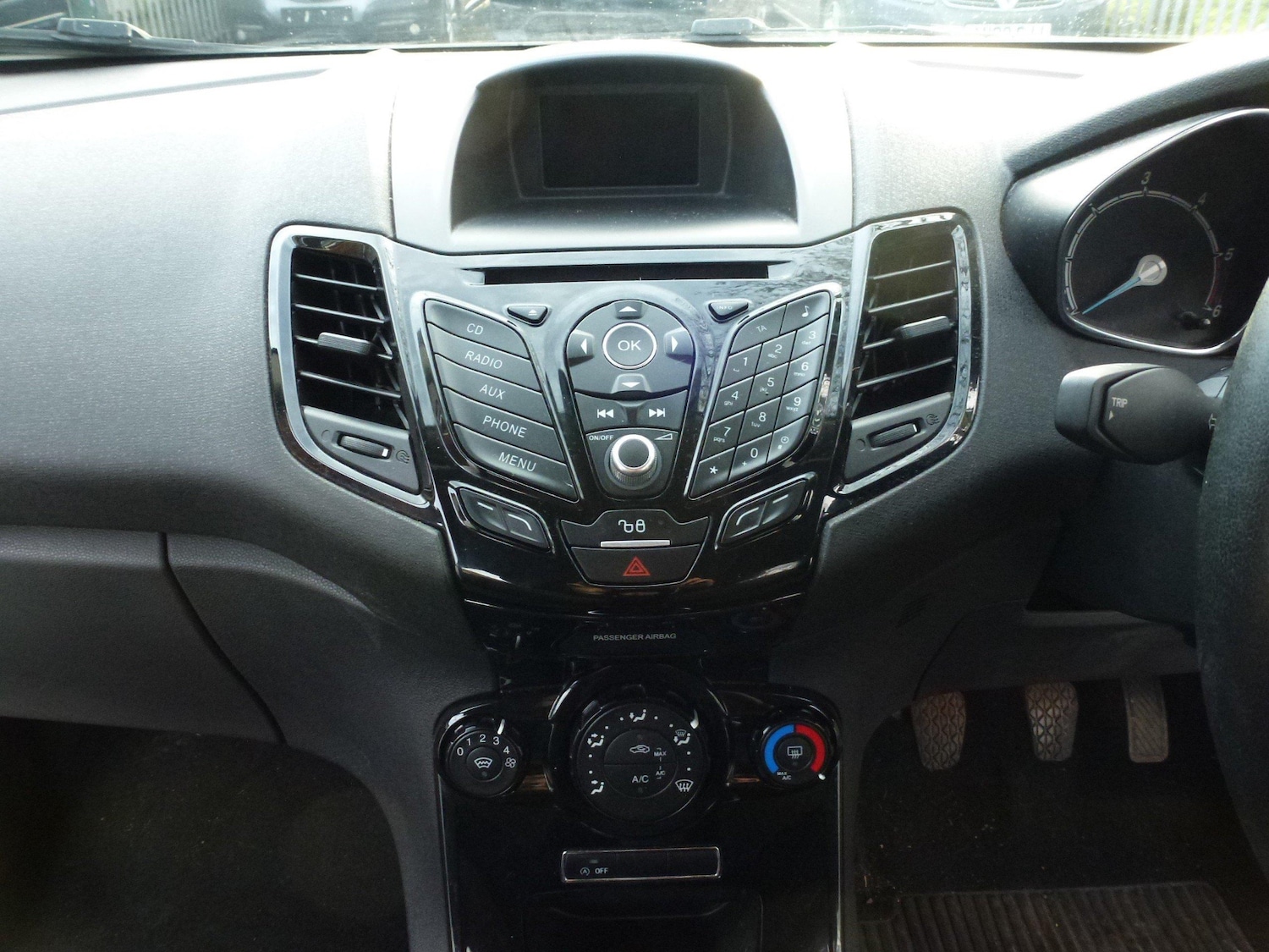 Used Ford Fiesta 2015 for sale - 77049346: Photo 14