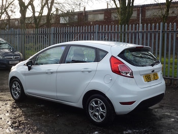 Used Ford Fiesta 2015 for sale - 77049346: Photo