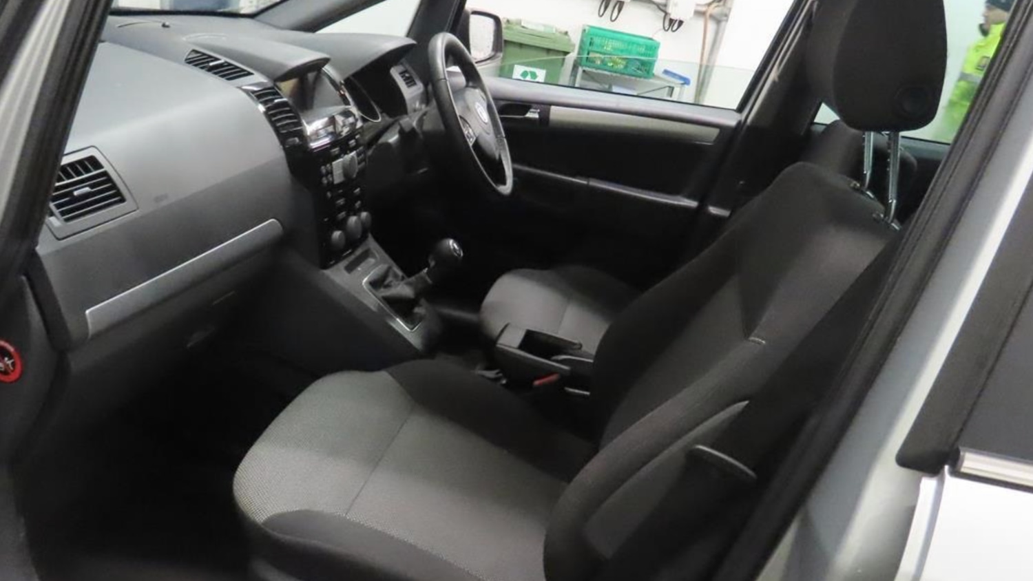 Used Vauxhall Zafira 2014 for sale - 77543830: Photo 2