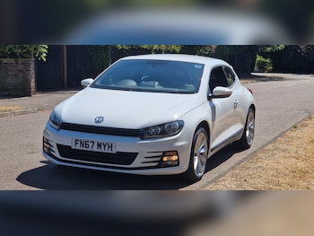 Used Volkswagen Scirocco 2017 for sale - 79495876: Photo