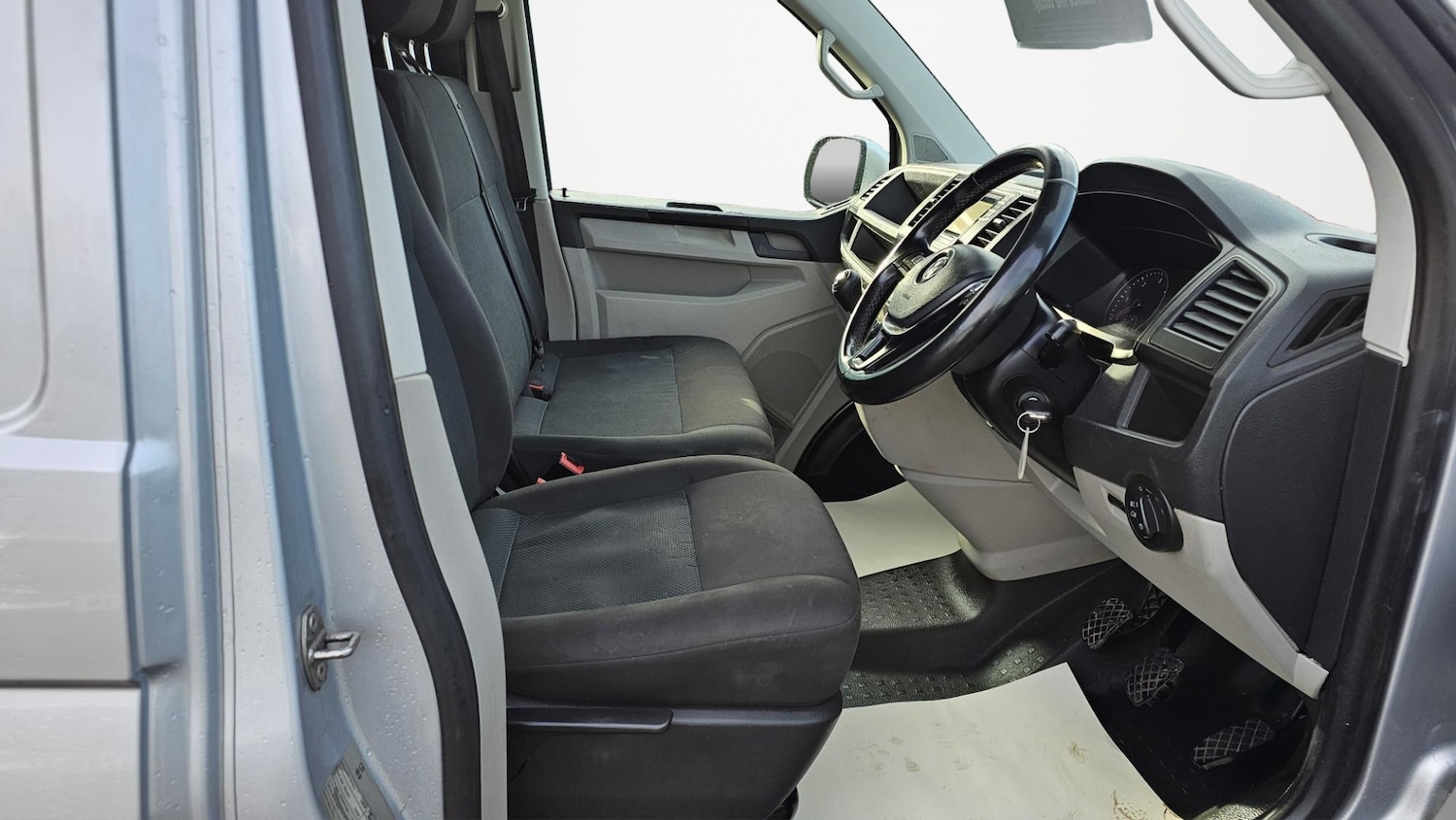 Used Volkswagen Transporter 2018 for sale - 76404486: Photo 14