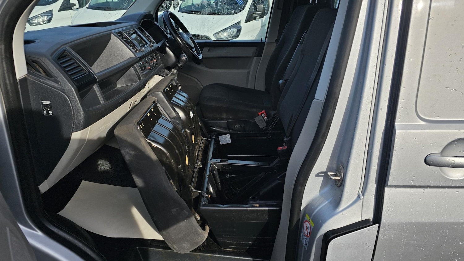 Used Volkswagen Transporter 2018 for sale - 76404486: Photo 17