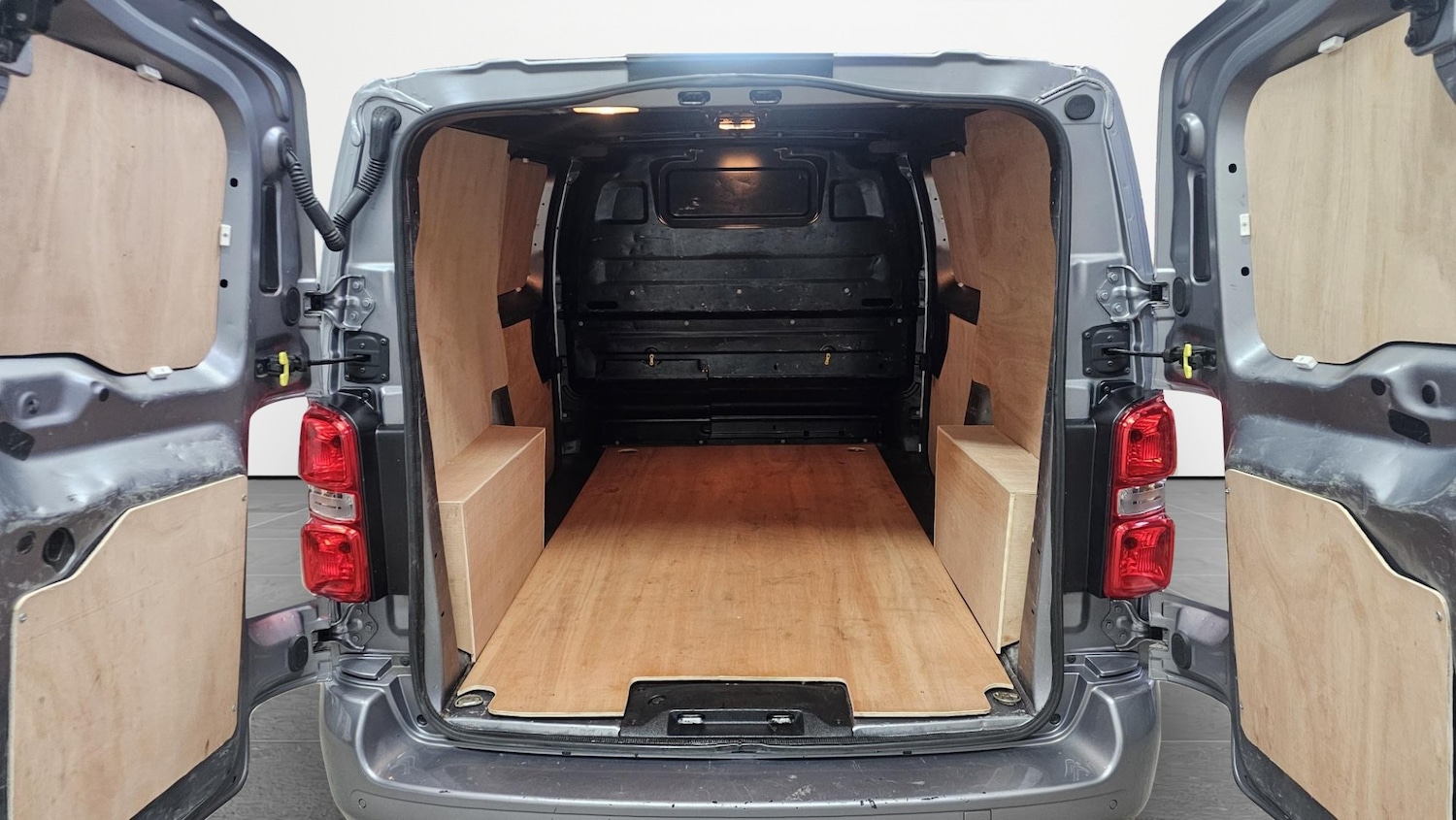 Used Vauxhall Vivaro 2023 for sale - 76834662: Photo 9