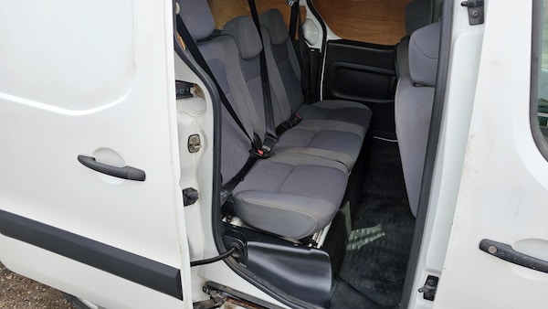 Used Peugeot Partner 2016 for sale - 76126072: Photo 13