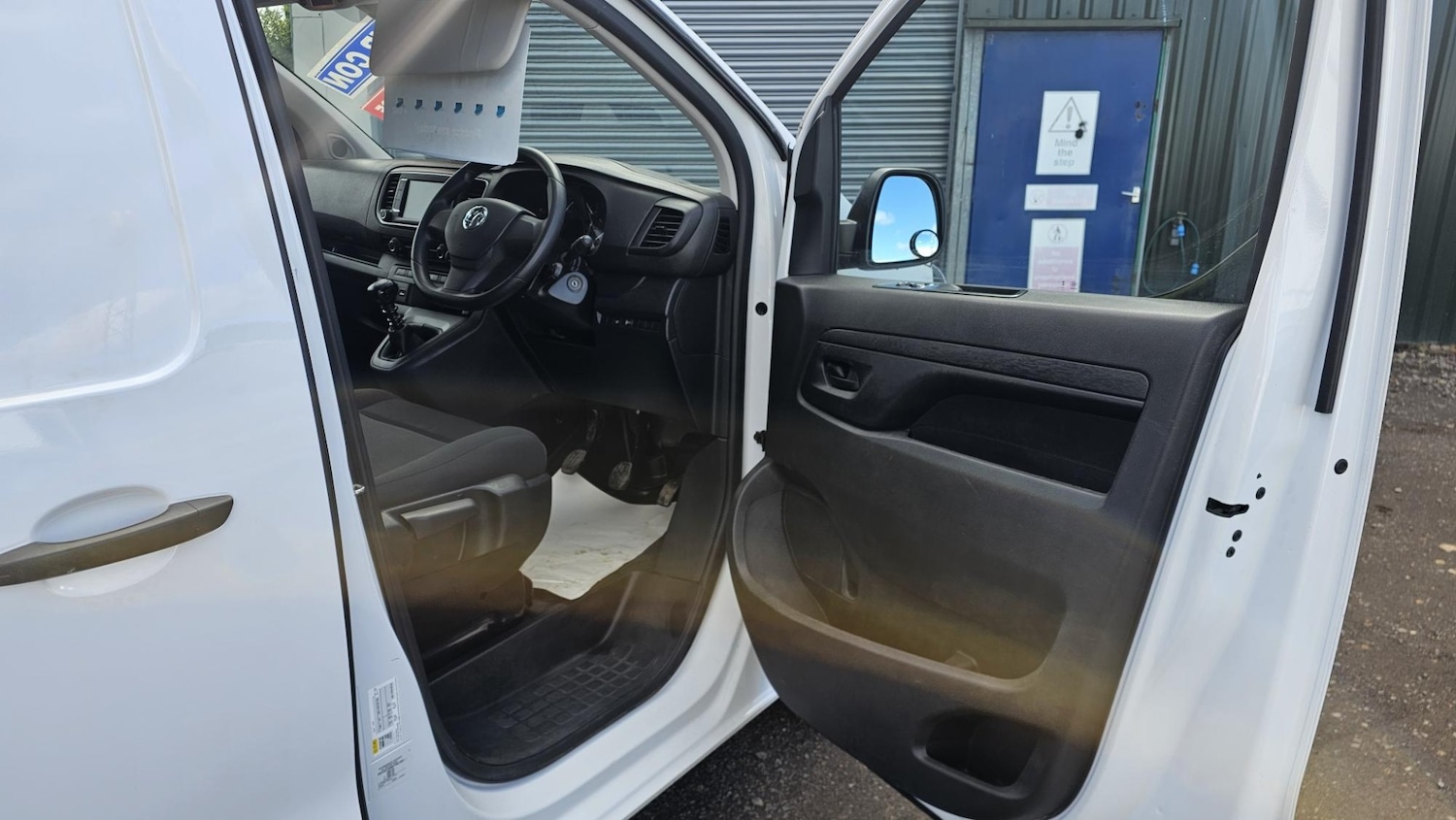 Used Vauxhall Vivaro 2023 for sale - 78038569: Photo 17