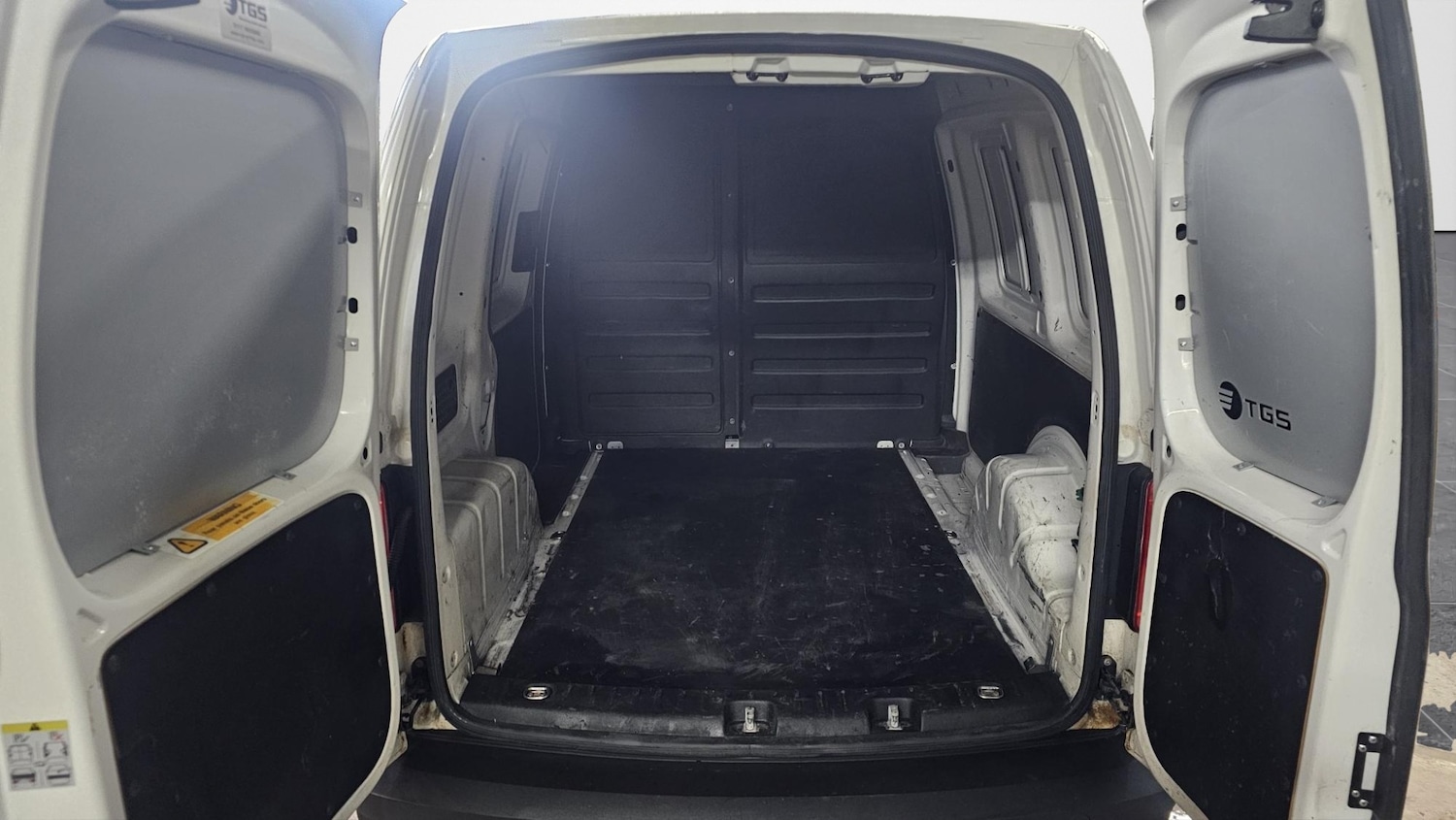 Used Volkswagen Caddy 2017 for sale - 76979995: Photo 9