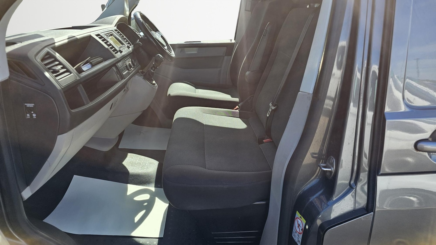 Used Volkswagen Transporter 2018 for sale - 78163565: Photo 16