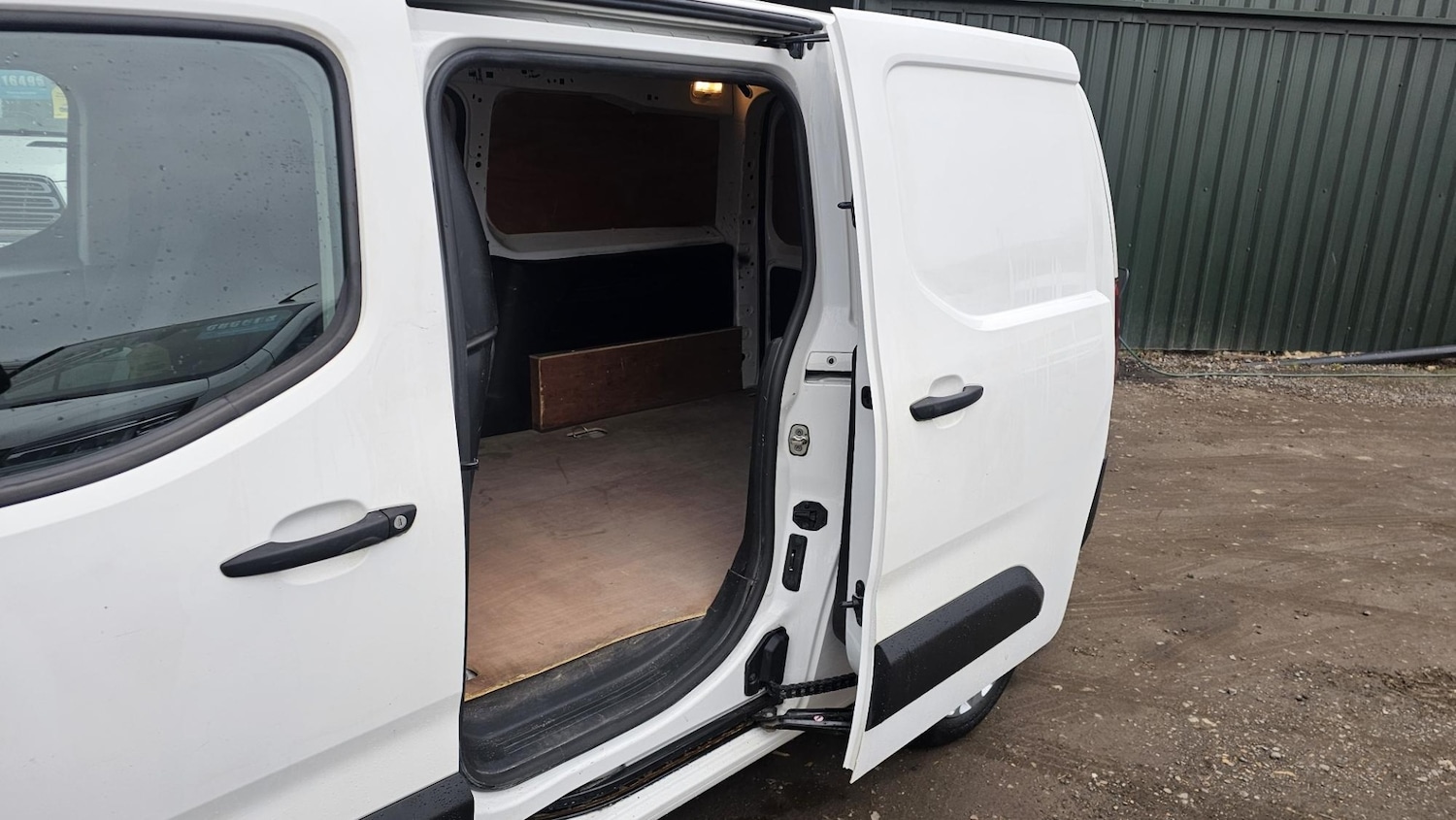 Used Peugeot Partner 2019 for sale - 77640970: Photo 11