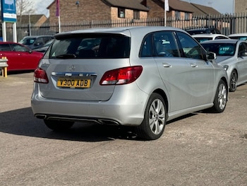 Used Mercedes-Benz B Class 2017 for sale - 77891080: Photo